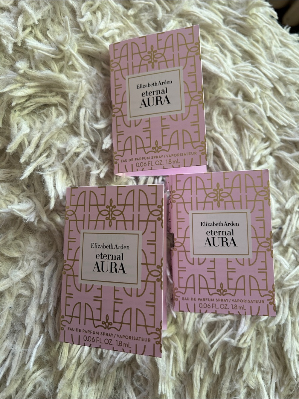 Elizabeth Arden Eternal Aura Eau de Parfum Spray - Pink (3 minis)